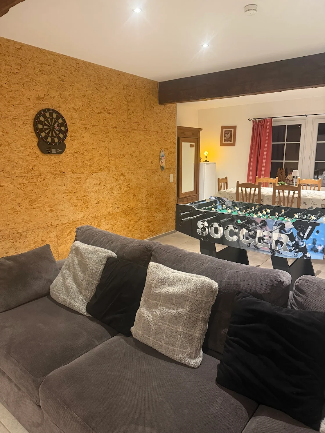 Salon et espace jeux
