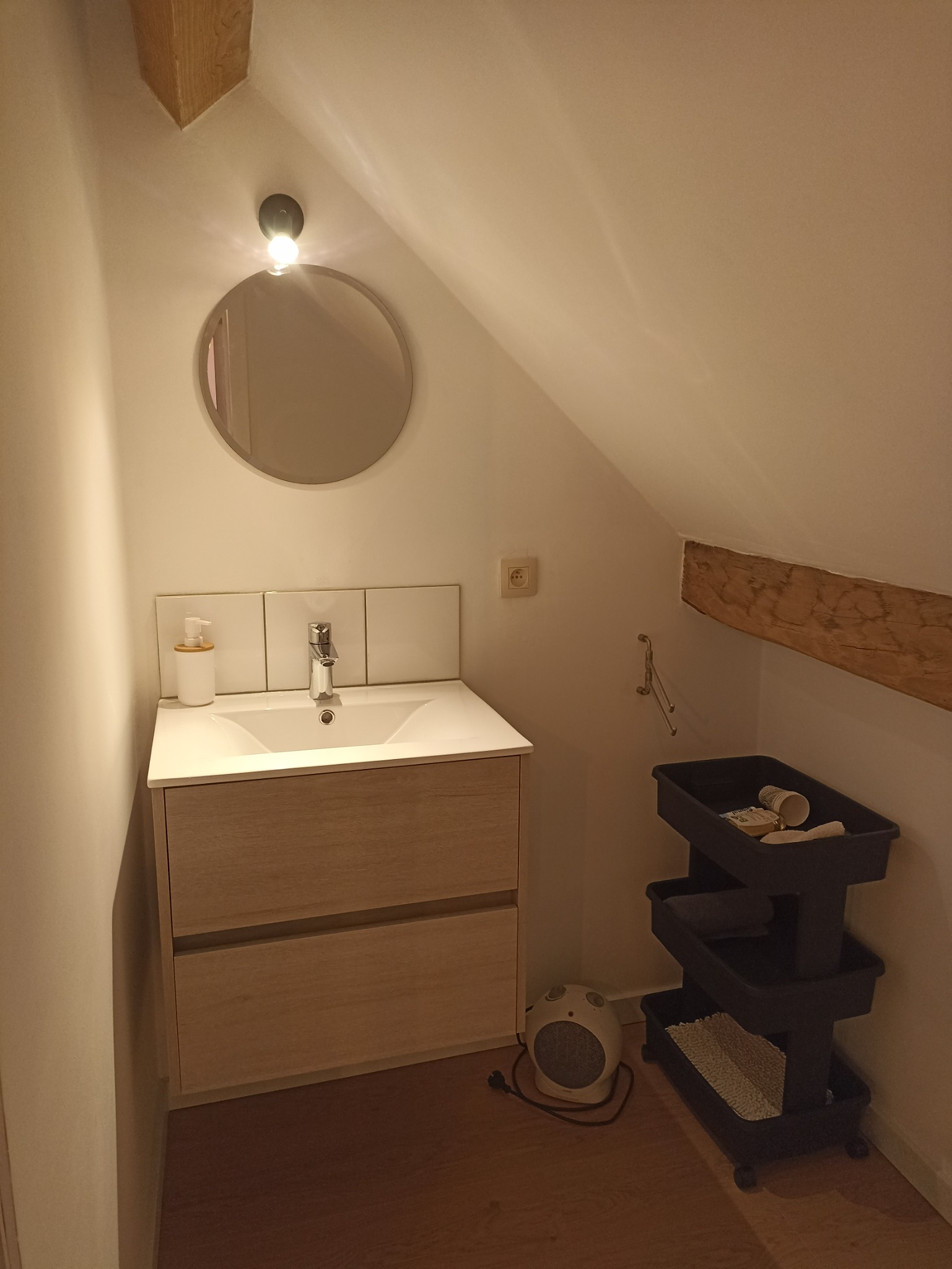 Salle de bain et lavabo